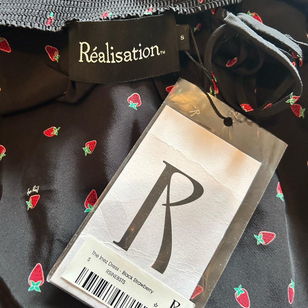 Réalisation Par | The Inez Black Strawberry - Picture 5 of 7